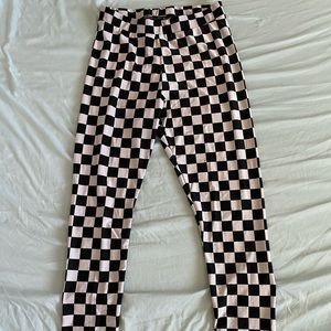 black and white checkered leggings